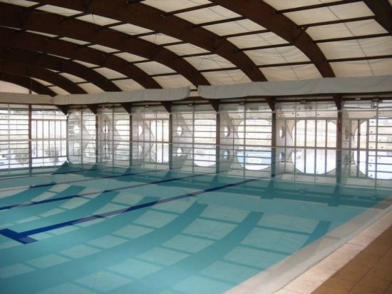 Imagen que de la piscina de Alcosa ofrece la web municipal