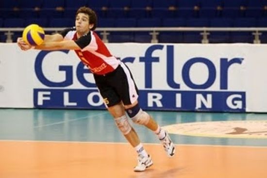 Tony Llabrés en una jugada de un partido / SA