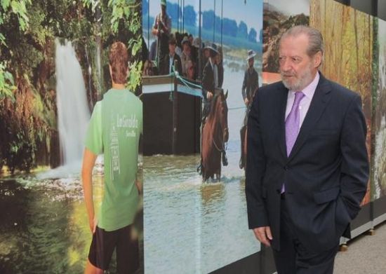 El presidente de la Diputación, en la presentación de la encuesta