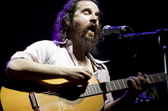 Bigott nos sorprenderá por su prominente bigote.