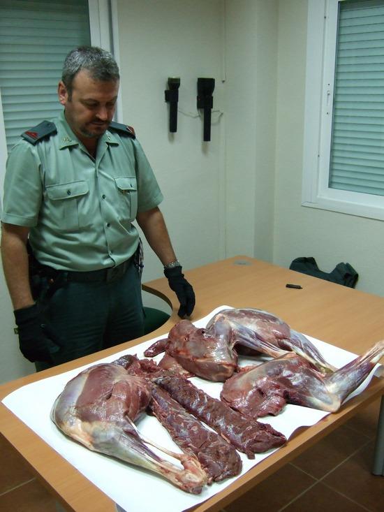 El cuerpo de la Guardia Civil se ha incautado de la carne del detenido