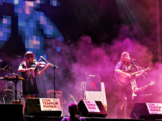 Hola a Todo el Mundo nos muestra su primer disco en Nocturama. /El Gallo Verde