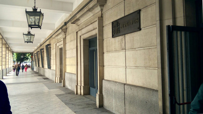 Fachada de los actuales juzgados de la capital, en el Prado