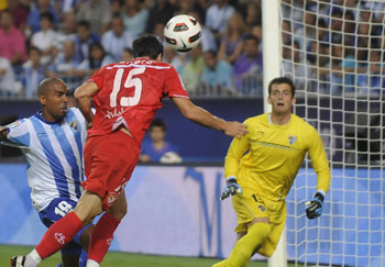 Importante victoria del conjunto sevillista en el estadio La Rosaleda/SevillaFC