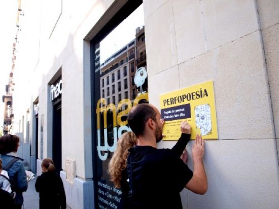 La tercera jornada de Perfopoesía continua con musica y poesia