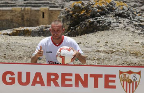 Fichar en enero exige, al menos, una baja, que podría ser Guarente/sevillafc