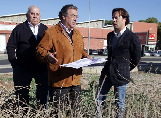 Juan Ignacio Zoido en el solar del Distrito Sur.