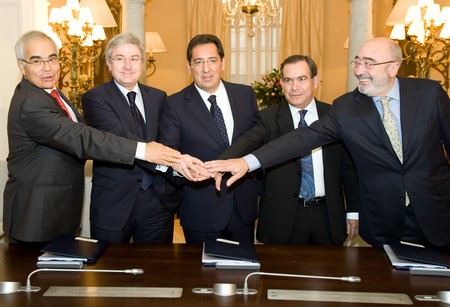 Con esta nueva integración, Caja Cívica la forman Cajasol, Caja Navarra, Caja Canarias y Caja de Burgos