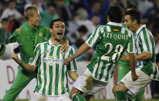Jorge Molina, con su triplete, hizo que el Betis volviera a ganar en liga/ Rbb