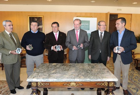 Para la elaboración del Presupuesto 2011 se ha producido un ahorro de 26 millones de euros./SA