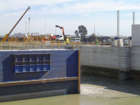 se-realizan-las-pruebas-de-la-nueva-esclusa