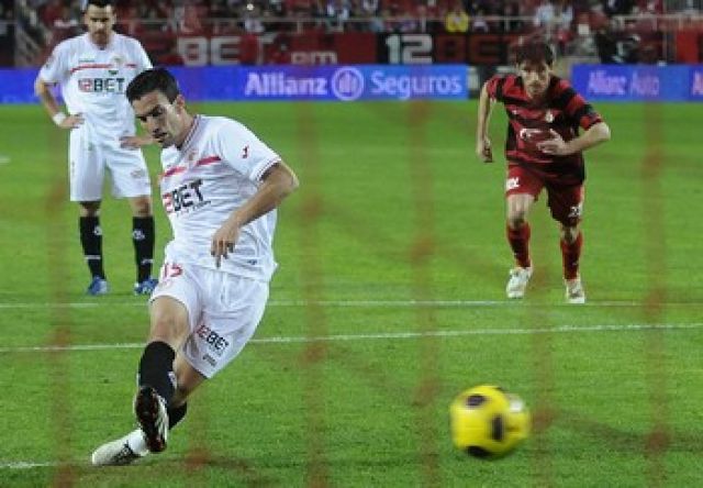 Momento en el que Alfaro ponía el empate en el marcador/SevillaFC