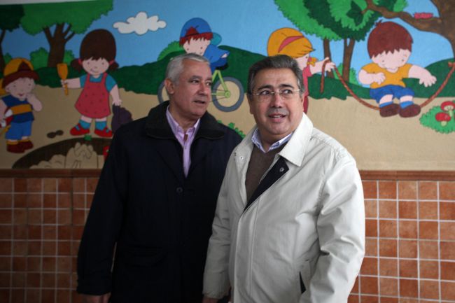 Zoido y Arenas visitaron esta mañana la guardería San Cayetano de la capital