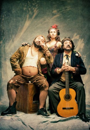 Los protagonistas de la obra son tres "parias" que representan la pobreza. /sa