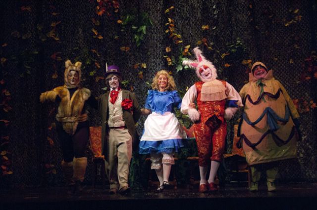 Amor, fantasía y mucha magia son los ingredientes que han conseguido un gran éxito en Madrid y en el resto de España, y más de 15.000 espectadores. /lamaquineta