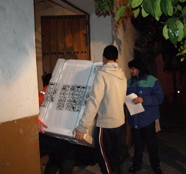 Esta entrega se suma a la que ya se realizara de mantas y ropa de cama