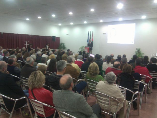 Numerosos vecinos arroparon a Lola Aquino en su presentación como candidata del PA