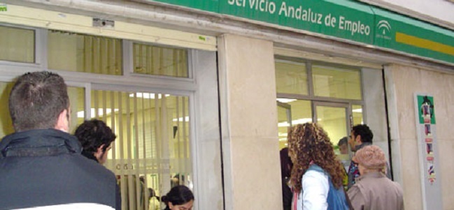 El número de parados en Andalucía asciende a 921.334 personas, según los datos del Instituto Nacional de Empleo (INEM)