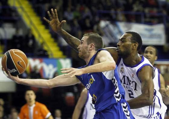 El Real Madrid tuvo mejor acierto al final del partido/Antonio Pizarro