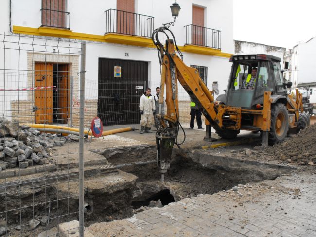 Los trabajos continúan en Cronista M. Jiménez