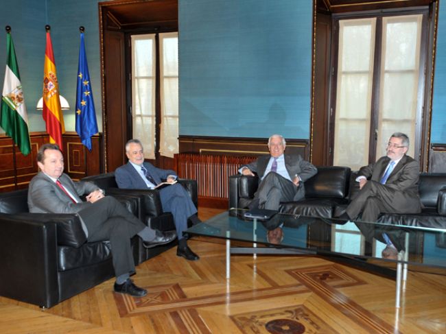 Griñán seguirá su ronda de contactos, ahora, con los sindicatos UGT y CCOO