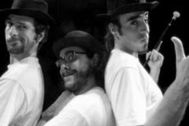 A modo de inauguración, la compañía El Calvo Invita llevará sus espectáculos 'De bar en Peor' y 'Cienciación de Vivir' el último fin de semana de febrero. / factoriadelhumor