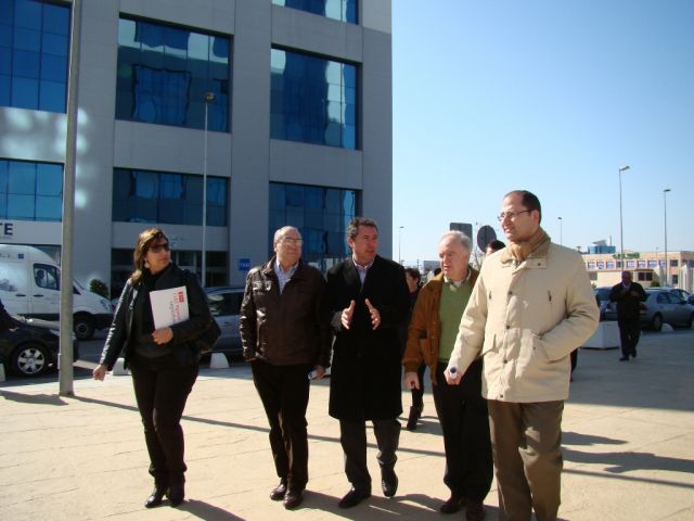 Juan Espadas esta mañana, en su visita al Parque Empresarial Torneo/PSOE