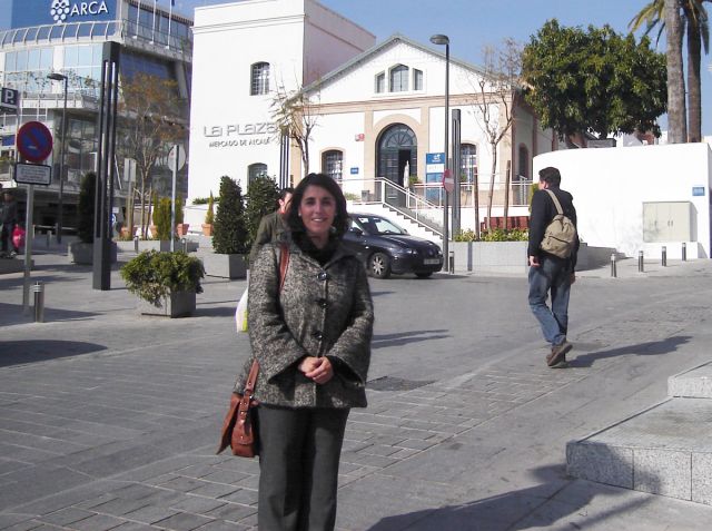 Lola Aquino en la nueva plaza de abastos de Alcalá/PA