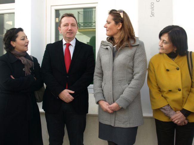 manuel-recio-oficina-empleo-osuna-030211