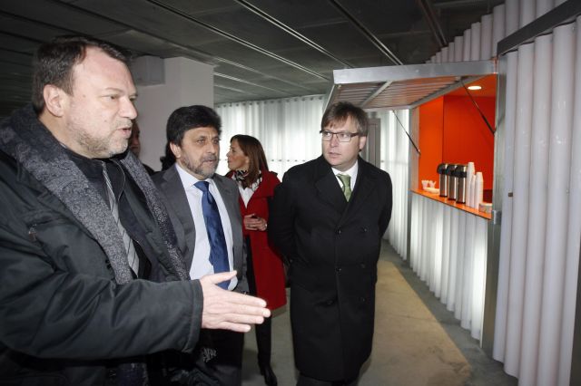 Monteseirín y Jiménez esta mañana en una visita a la Flora Tristán/SA