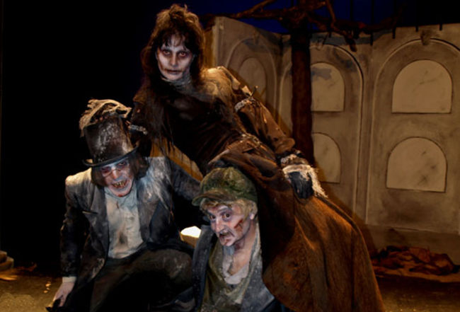 Bartolomé, Godofredo y la Baronesa de Champiñán, son tres “zombis” muy afortunados, ya que la vida, o la muerte según se mire, les ha concedido una segunda oportunidad. /cicus