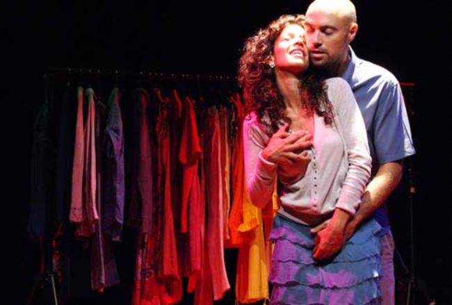 Tas más de un centenar de funciones de ‘La Naranja Completa’ han conseguido varios premios, funciones en Argentina, circuitos en Córdoba, Cádiz y Málaga. / tenemosgato