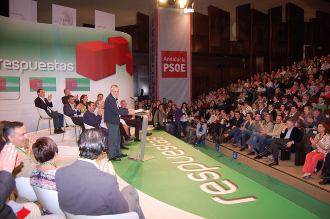 El presidente de la Junta ha clausurado hoy él conclave socialista municipal en Málaga/Canal del PSOE en Flickr