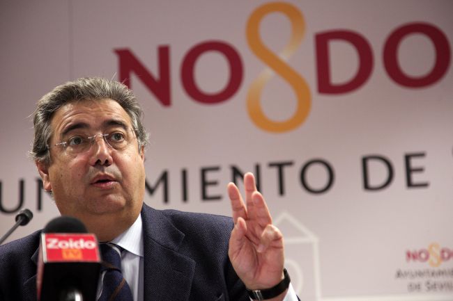 Zoido es el único que aprueba, con un 78,4% de grado de conocimiento y una calificación de 6,1. /SA