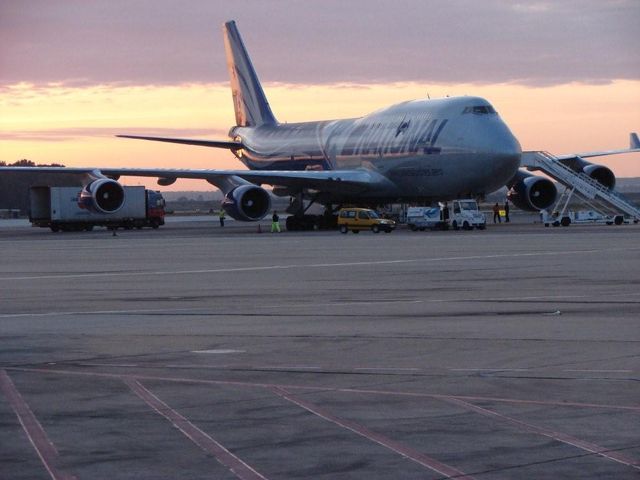 Uno de los jumbos, esta mañana en San Pablo