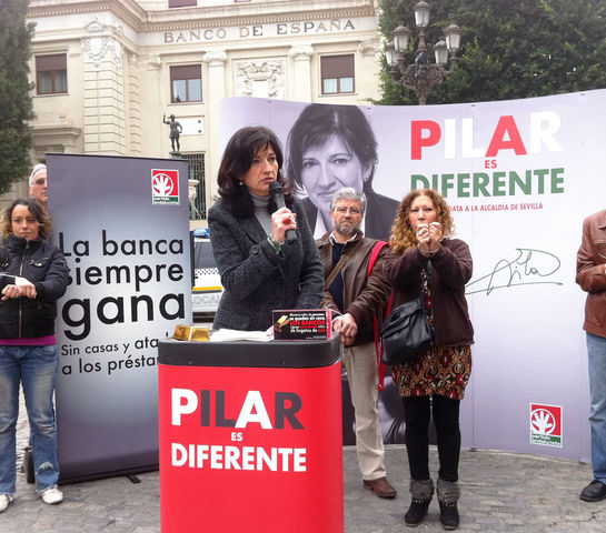 Pilar González junto a Pilar Távora, esta mañana en Sevilla/PA