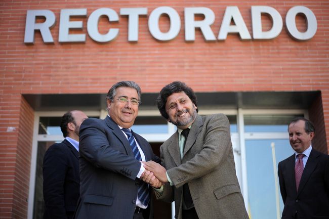 Zoido y Jiménez esta mañana en la UPO/PP