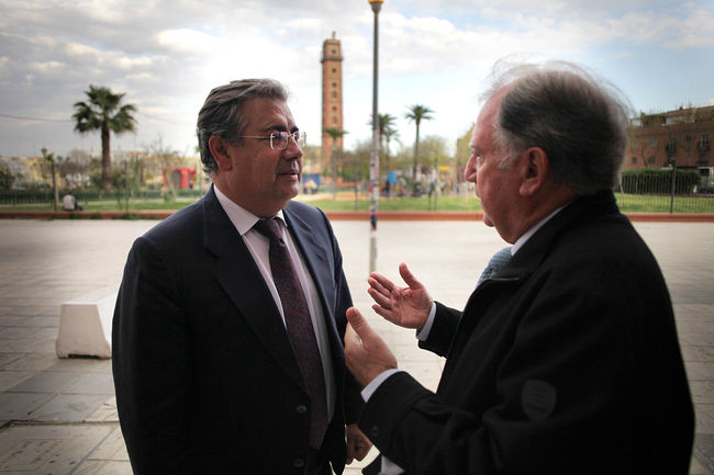 El alcaldable popular ha mantenido un encuentro con el presidente de la entidad vecinal