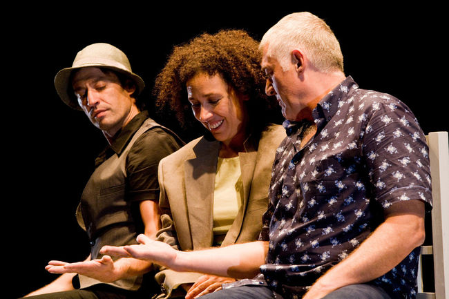 La obra estará en la capital hispalense hasta el próximo domingo 1 de mayo.