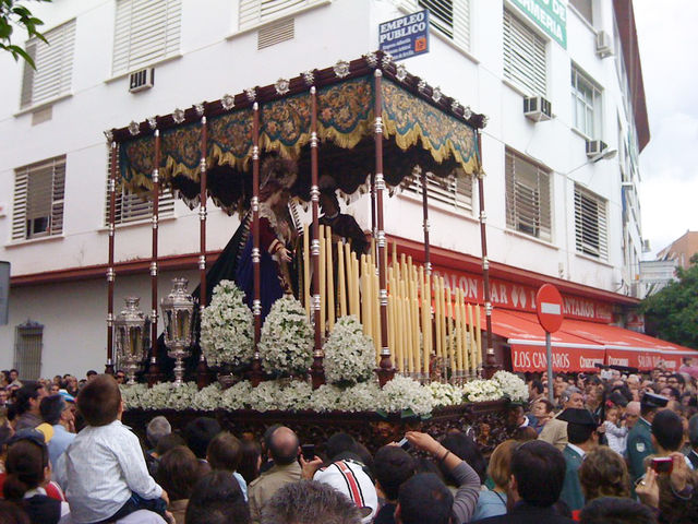 El Palio de El Sol en la Plaza del Aljarafe/Rafael Gutiérrez/Yfrog.com