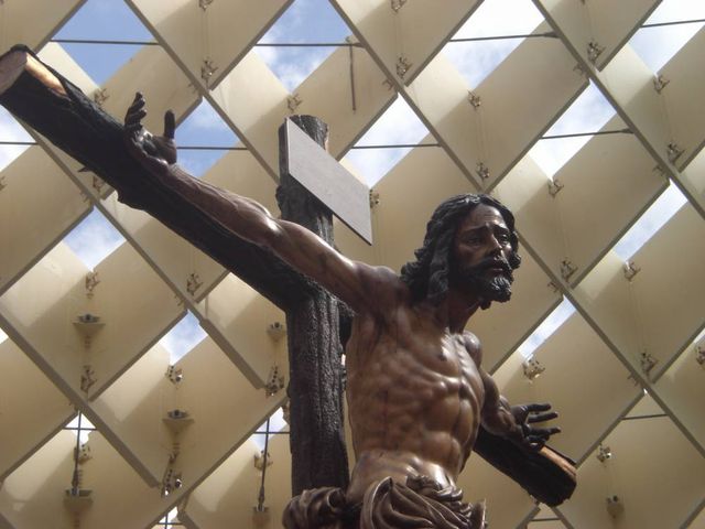 El Cristo de La Sed, a su paso por las 'setas'/angelespinola