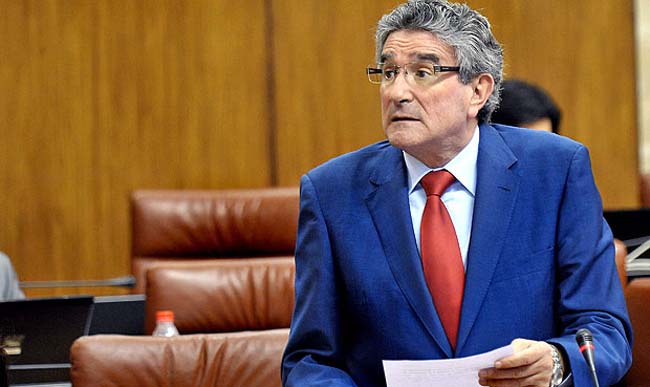 La dimisión de Luis Pizarro escenifica la ruptura entre las direcciones regional y provincial del partido