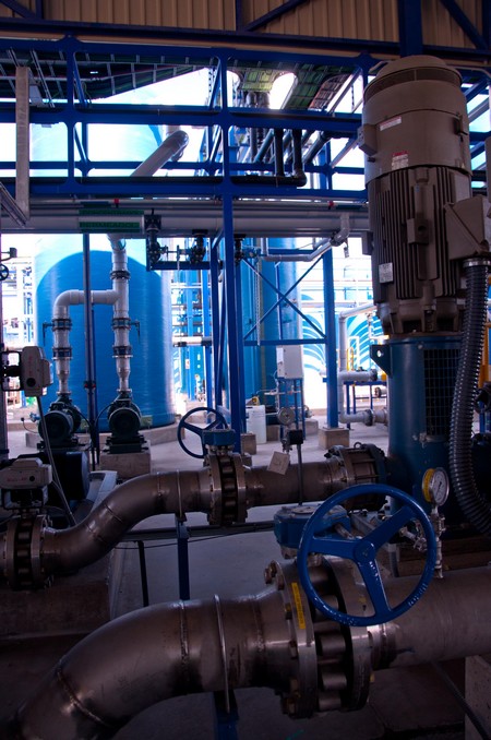 El agua del acuífero se extrae a través de 37 sondeos de drenaje antes de que acceda a la zona minera y se inyecta depurada a través de 32 sondeos./Grayling