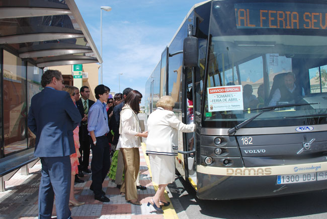 El bus entrará en funcionamiento el lunes de pescaíto, 2 de mayo