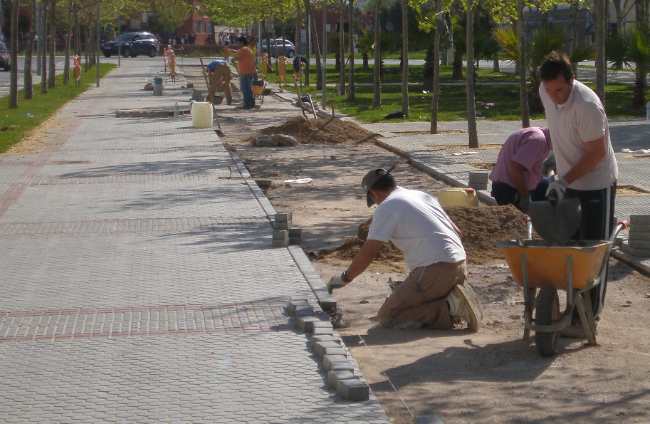carril-bici-paseo-europa-los-palacios-040511