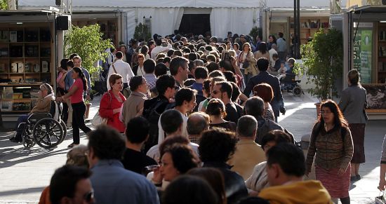 La Feria del Libro de Sevilla da comienzo el 19 de mayo a través de un acto que contará con la autora María Dueñas