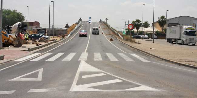 trafico-puente-canamo-la-rinconada-040511