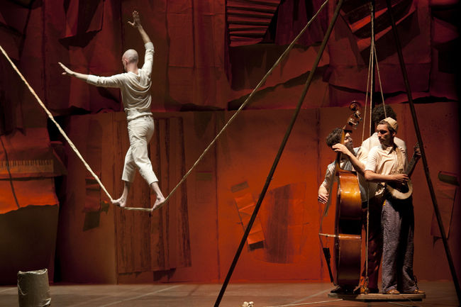 La compañía Enfila't de Cataluña abre esta noche el festival