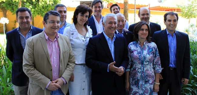 javier-arenas-antonio-sanz-reunion-comite-provincias-140611