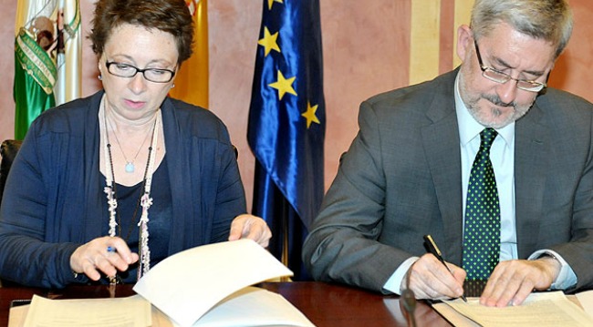 martinez-aguayo-avila-firma-fondo-empresas-crisis-090611